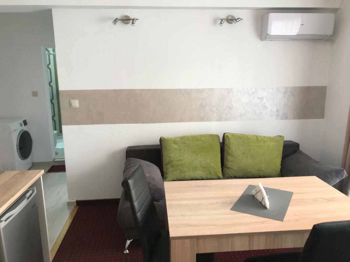 Guest House Theona ออบซอร์ ภายนอก รูปภาพ