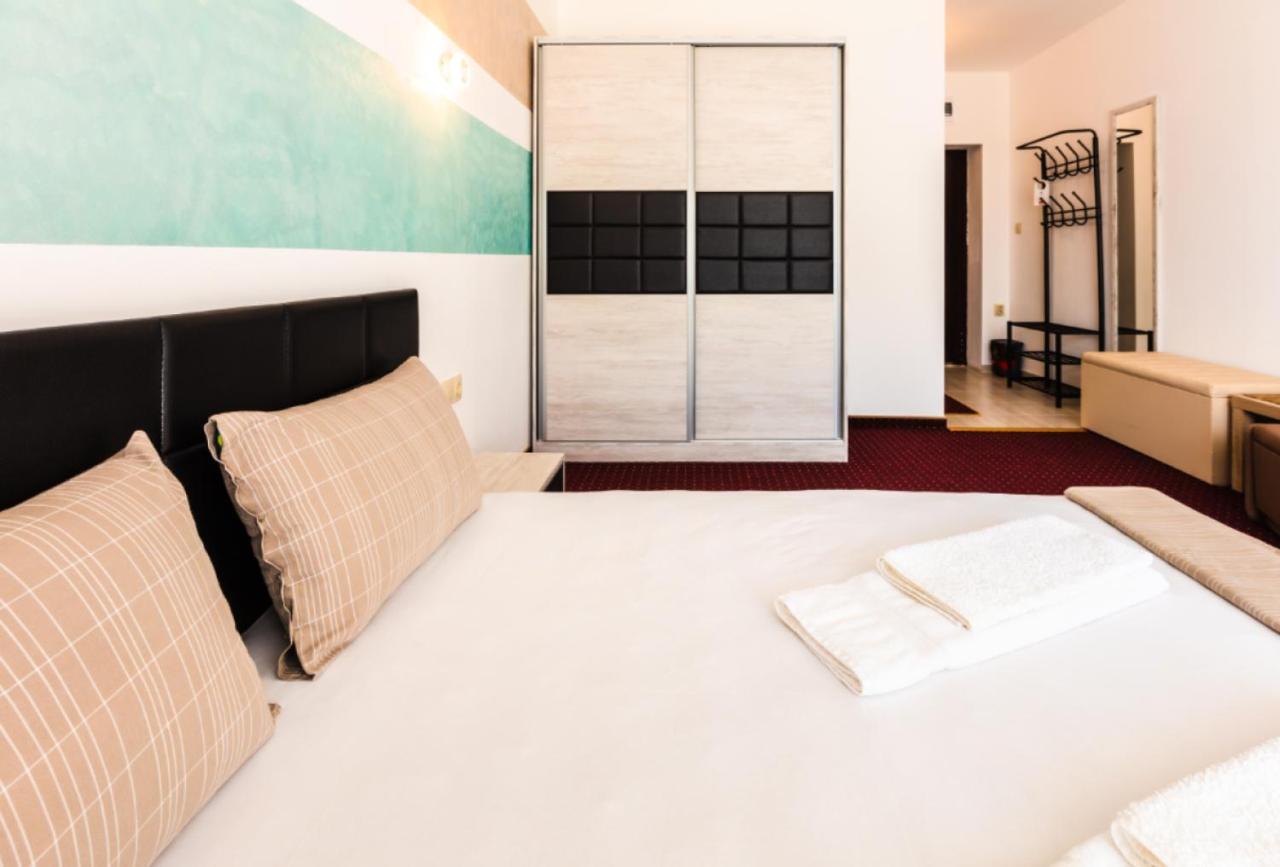 Guest House Theona ออบซอร์ ภายนอก รูปภาพ