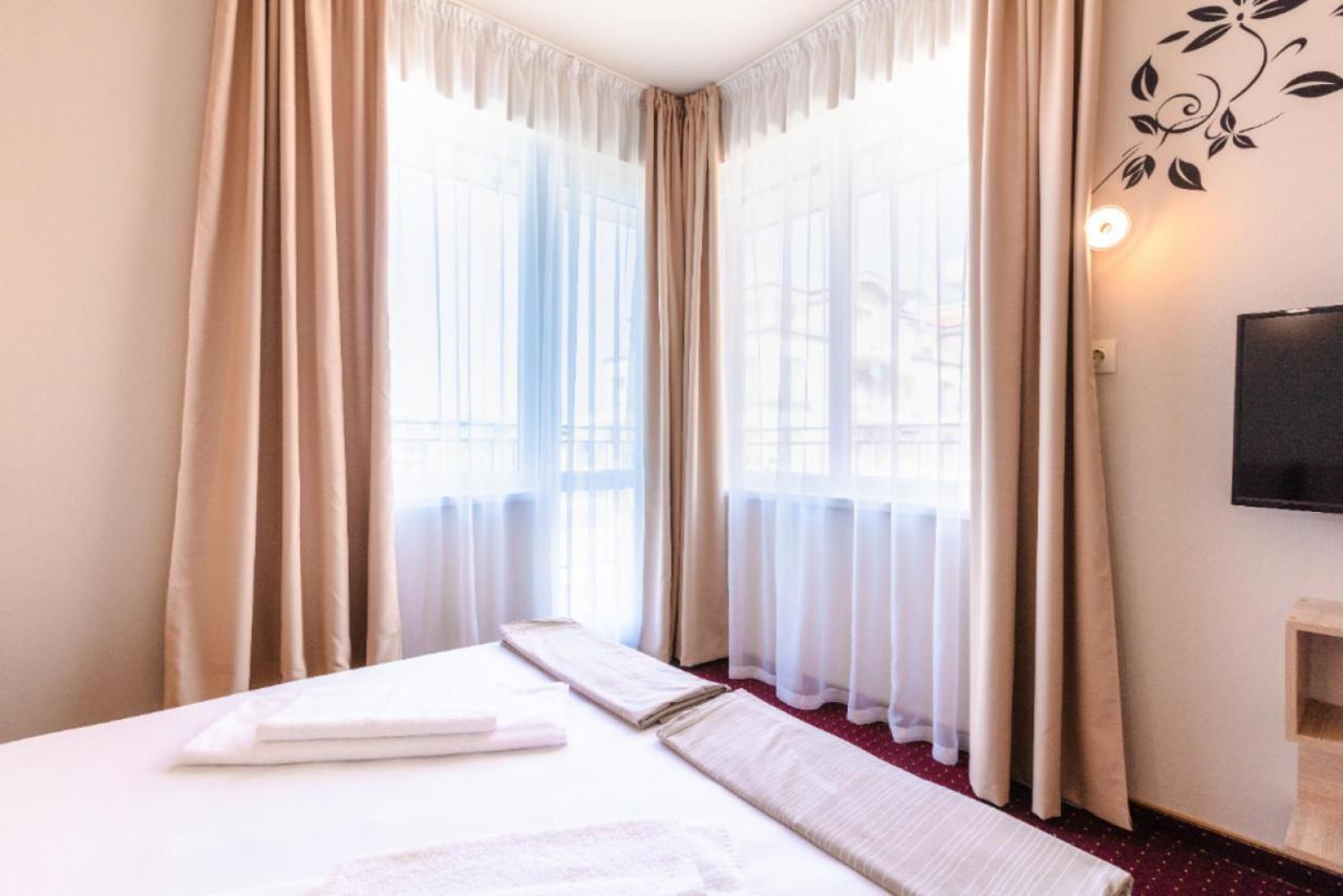 Guest House Theona ออบซอร์ ภายนอก รูปภาพ