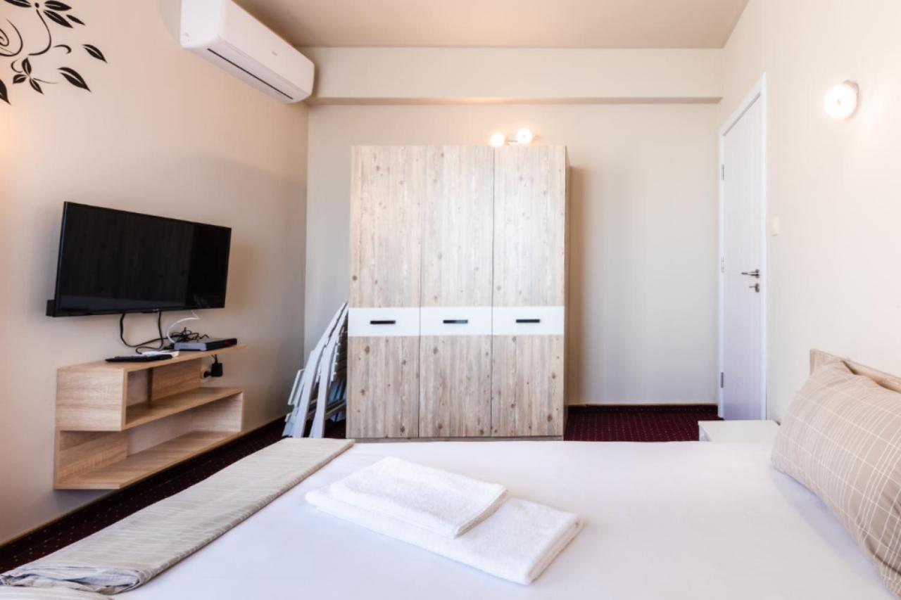 Guest House Theona ออบซอร์ ภายนอก รูปภาพ